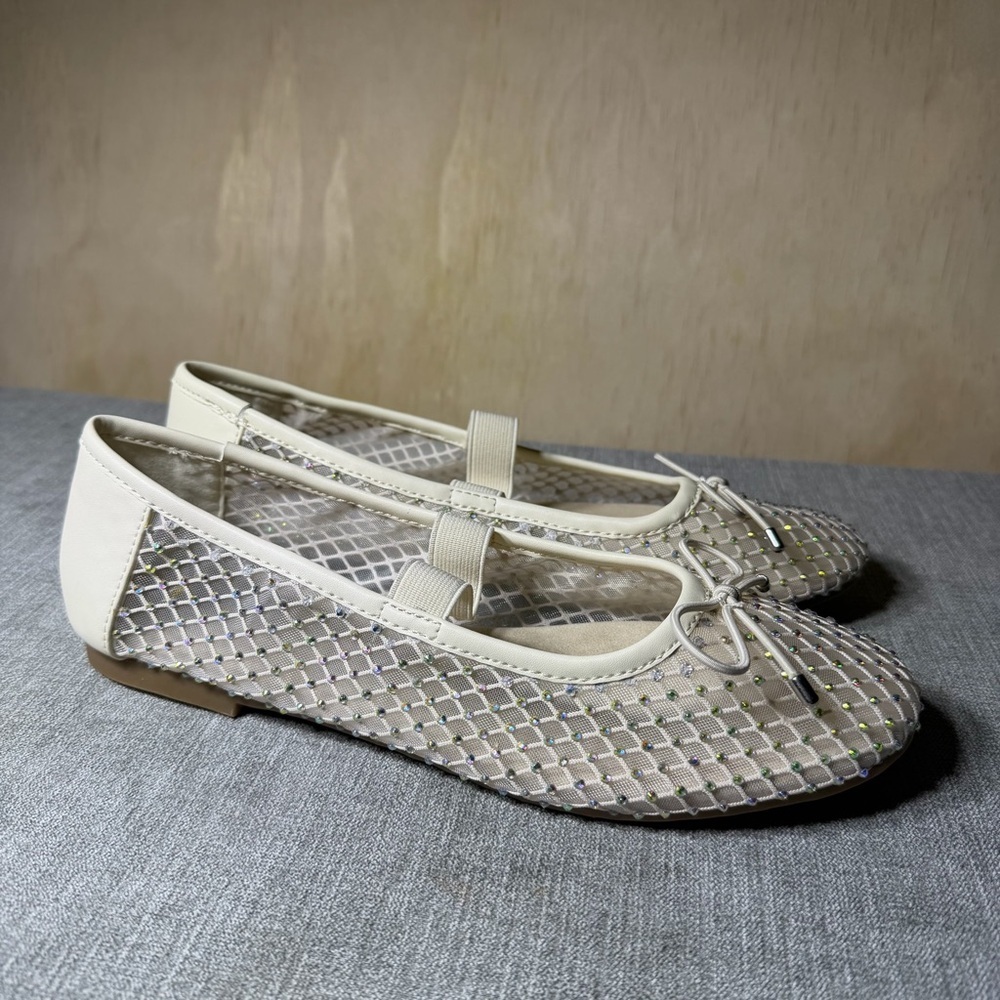 MIA Women’s Mesh Rhinestone Ballet Unica Flats Cream Size 7.5 | Slip-On Shoes